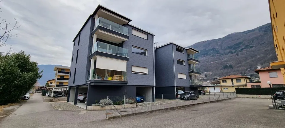 Modern und strategisch gelegene 4.5-Zimmer-Wohnung in Sant'Antonino – Perfekt für alle, die Komfort und Lebensqualität suchen – Foto 12 von 13