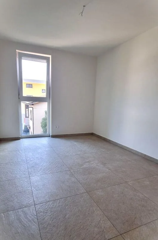 Modern und strategisch gelegene 4.5-Zimmer-Wohnung in Sant'Antonino – Perfekt für alle, die Komfort und Lebensqualität suchen – Foto 11 von 13