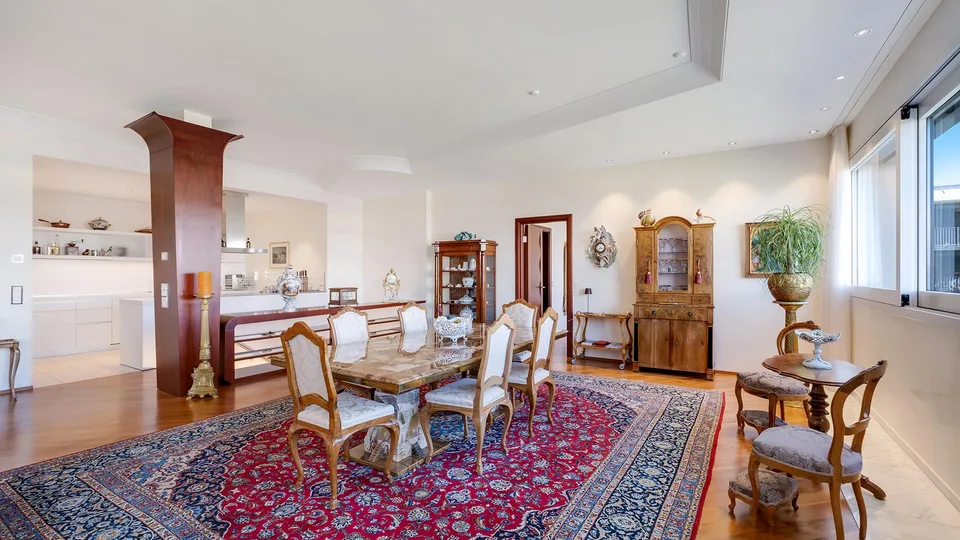 Appartamento Maisonette Elegante con una Grande Generosità