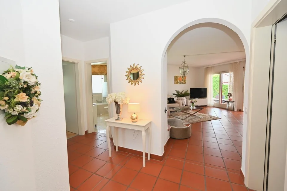 URLAUBSDOMIZIL IN ASCONA MIT PANORAMA-TERRASSE, NAHE ORTSKERN – Foto 12 von 14
