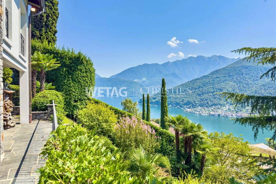 Mediterranes Flair am Luganersee: Elegante Villa mit Pool & Seeblic...