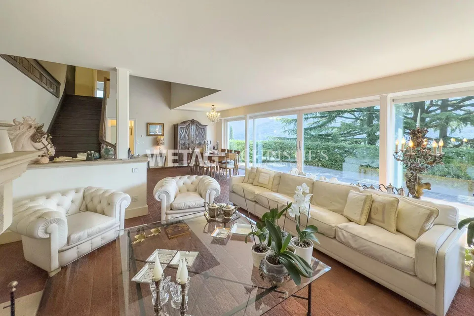 Mediterranes Flair am Luganersee: Elegante Villa mit Pool & Seeblic...