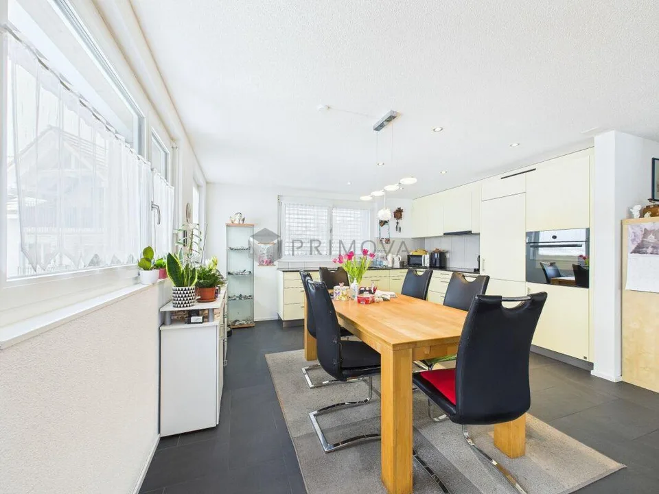 RESERVIERT - Modernes Design trifft Emmentaler Idylle: Top-Wohnung ...