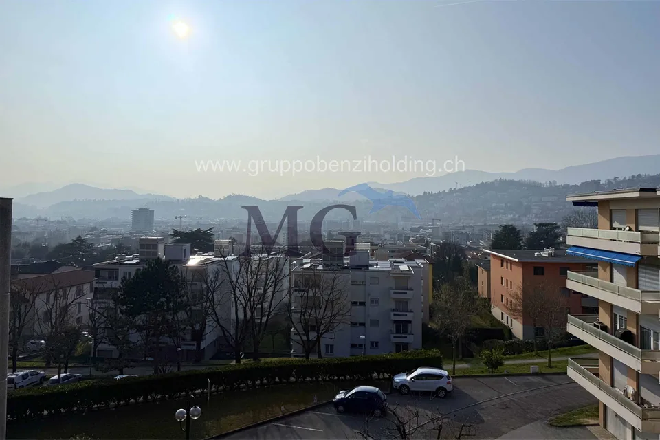 Appartamento di 3,5 locali all'ultimo piano in zona residenziale