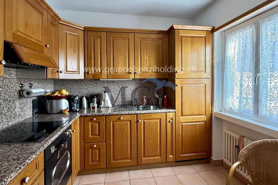 Wohnung mit 3,5 Zimmern im letzten Stock in Wohngegend – Foto 11 von 20
