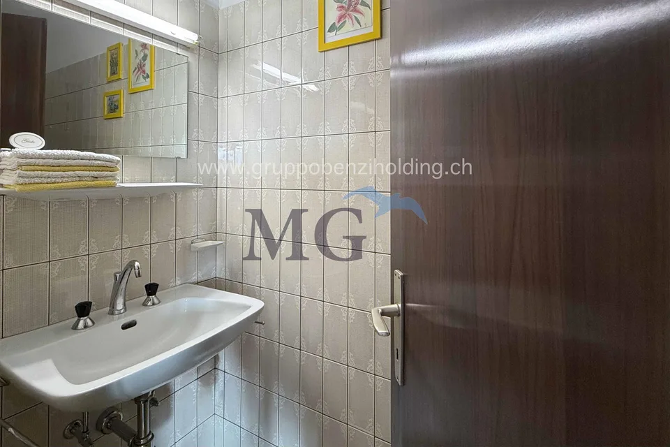 Wohnung mit 3,5 Zimmern im letzten Stock in Wohngegend – Foto 18 von 20
