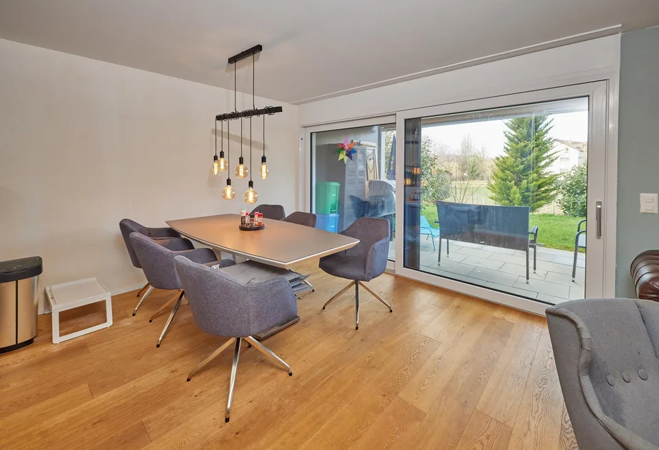 Grosszügige 4½-Zimmer Erdgeschosswohnung
