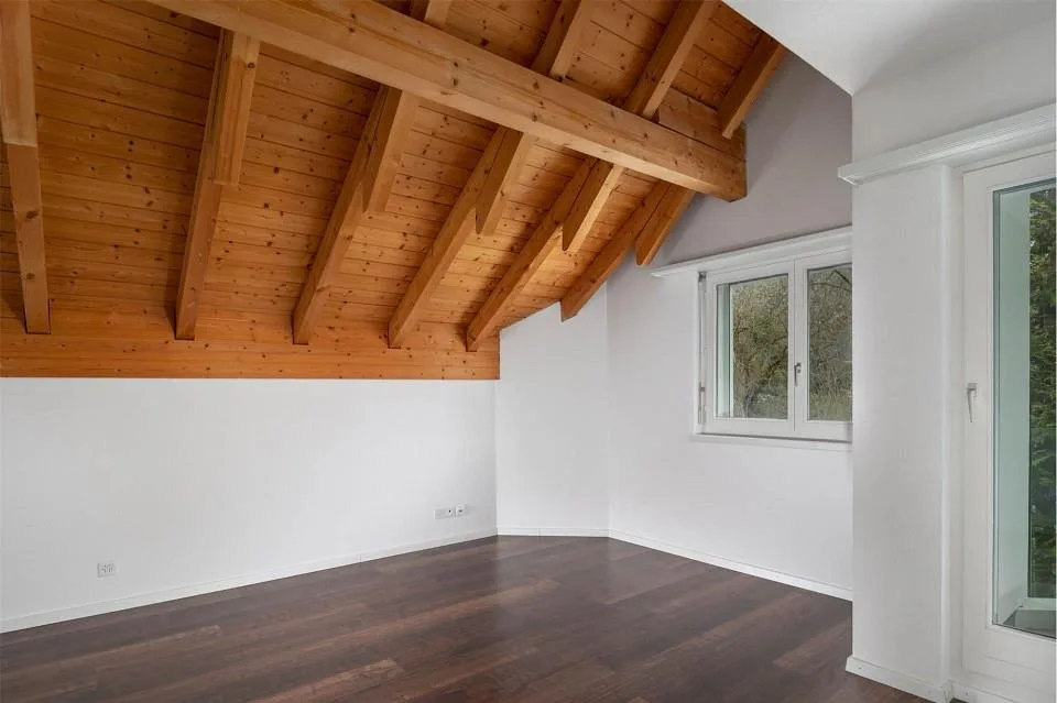 Oasi di benessere in una posizione unica con grande giardino e piscina – foto 11 di 14