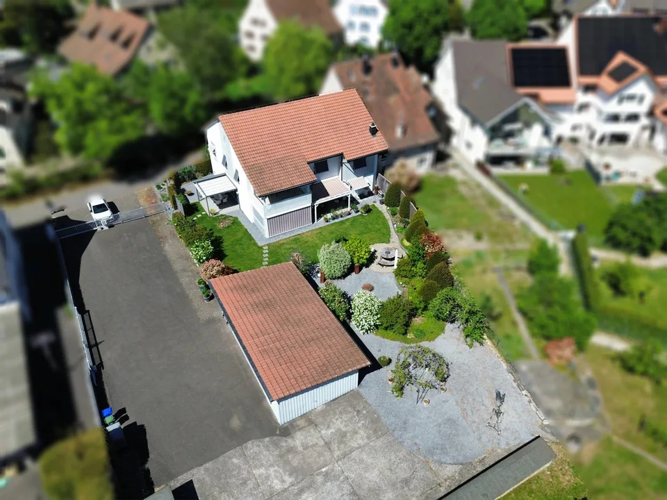 Exklusives 5.5-Zimmer Einfamilienhaus an ruhiger Lage