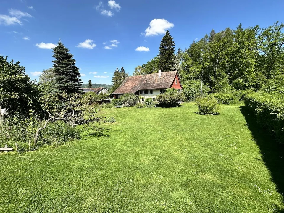 Bauernhaus mit 1'250m2 Baulandreserve