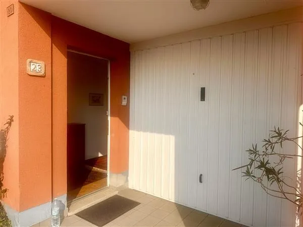 Chiasso: Einfamilienhaus 4.5 Zimmer