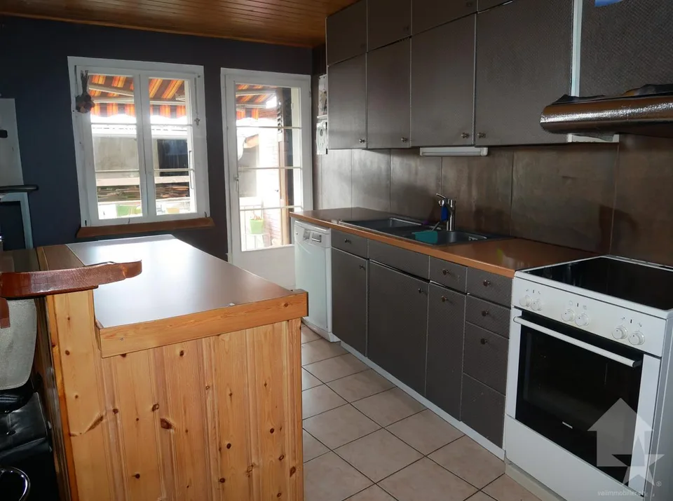 Spaziosa casa di villaggio di 7,5 stanze nel cuore di Orsières