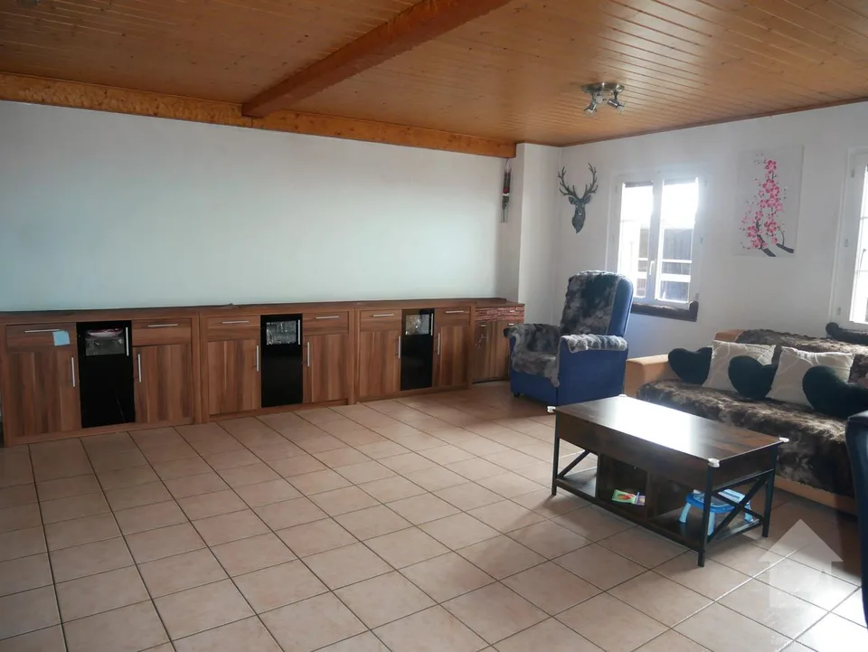 Spaziosa casa di villaggio di 7,5 stanze nel cuore di Orsières