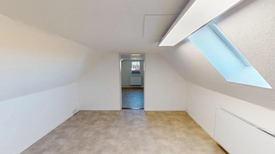 Elegantes Wohnen: Moderne trifft historischen Charme 6,5 Zimmer Freiheit für vielseitige Nutzung – Foto 11 von 13