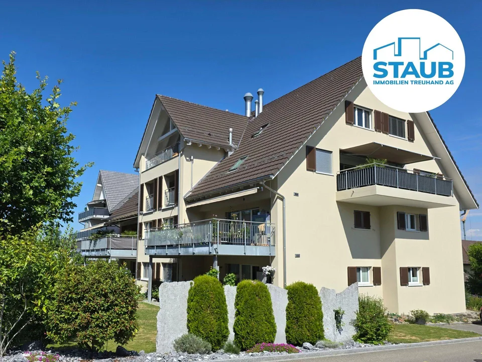 Stilvolle Dachwohnung mit Balkonparadies
