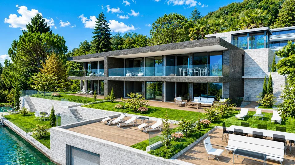 Lussuosa Villa Gemellare Fronte Lago di Lugano con Darsena Privata