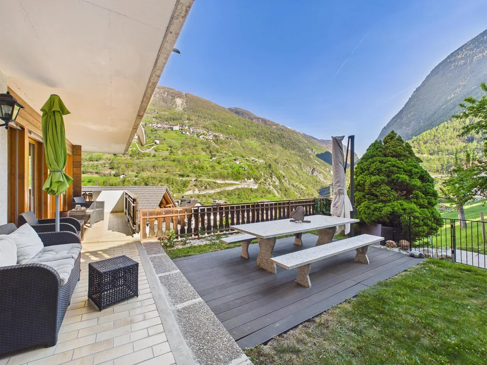 Charmante Gartenwohnung mit Ausblick und Garage bei Visp