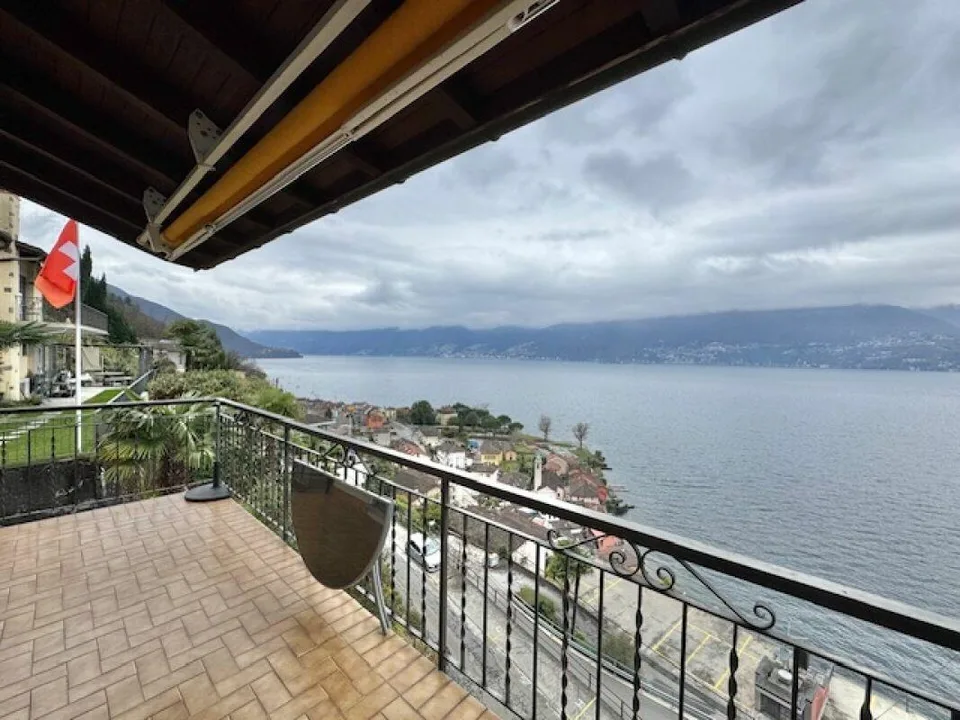 VENDESI A GERRA GAMBAROGNO - APPARTAMENTO 3.5 LOCALI CON VISTA LAGO