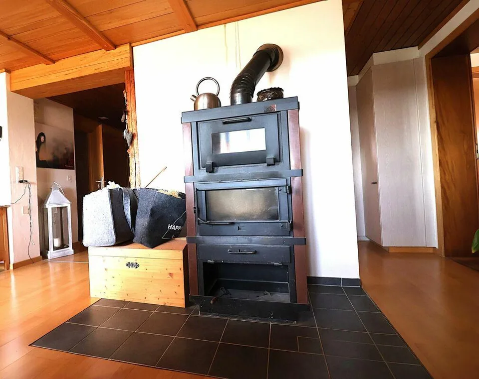 Vielseitiges 6-Zimmer-Haus mit Ausbaupotenzial – Foto 6 von 13