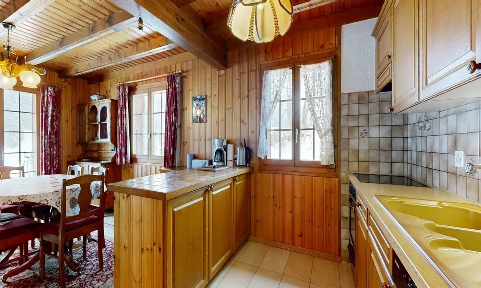 Exclusive: 4-Bedroom Chalet with Garage – photo 7 of 21