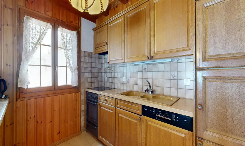 Exclusive: 4-Bedroom Chalet with Garage