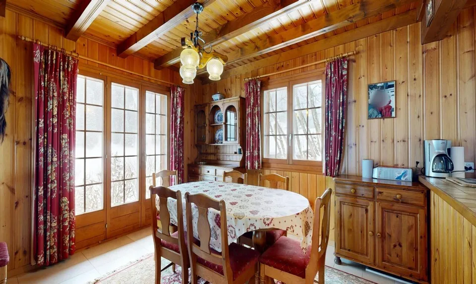 Exclusive: 4-Bedroom Chalet with Garage – photo 8 of 21