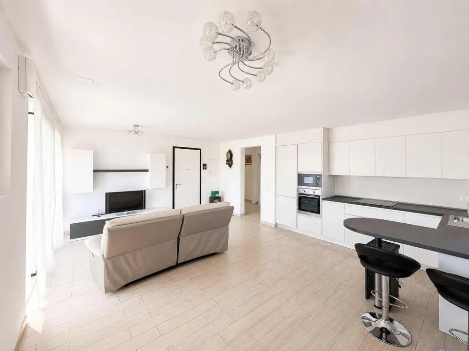 Appartement lumineux de 3,5 pièces, dernier étage et vue ouverte – photo 6 sur 16