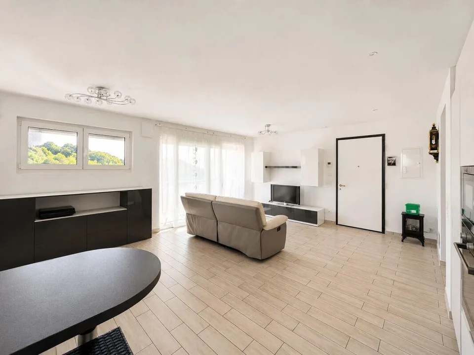 Appartement lumineux de 3,5 pièces, dernier étage et vue ouverte – photo 7 sur 16