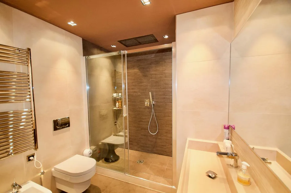 Moderno Attico Duplex di Lusso con Vista Mozzafiato sul Lago di Lugano – photo 14 of 18