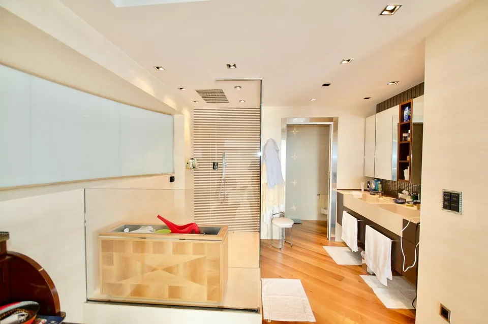 Moderno Attico Duplex di Lusso con Vista Mozzafiato sul Lago di Lugano – photo 17 of 18