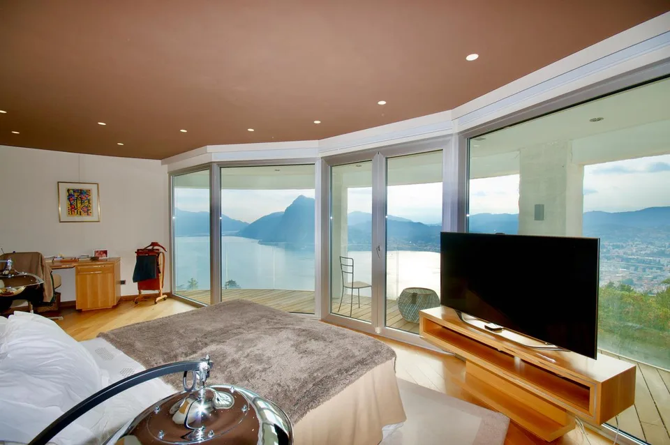 Moderno Attico Duplex di Lusso con Vista Mozzafiato sul Lago di Lugano – photo 6 of 18