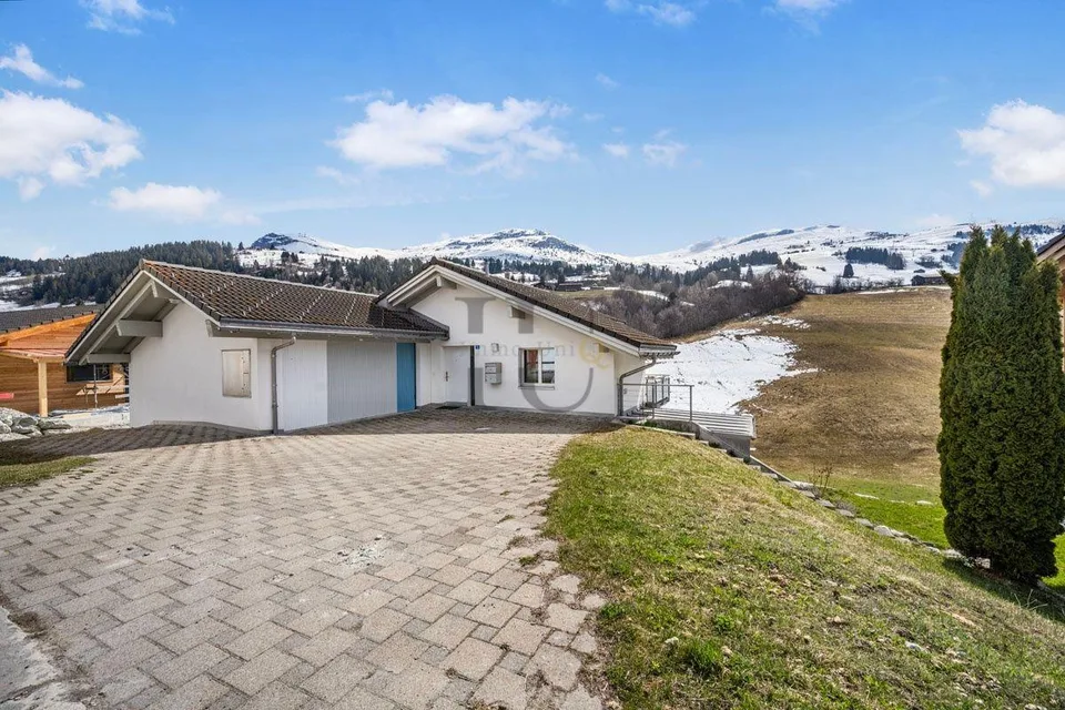 7.5 Zimmer Einfamilienhaus in Obersaxen Meierhof – Foto 11 von 13