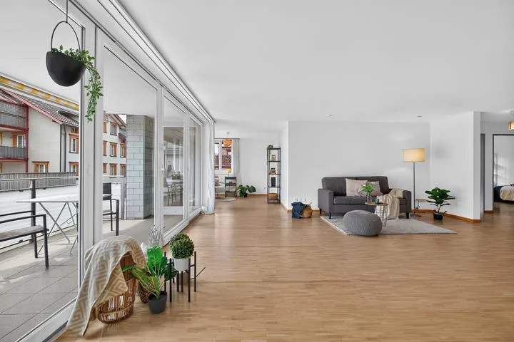 EXKLUSIVE 4.5-ZIMMER-WOHNUNG MIT GROSSZÜGIGEM RAUMGEFÜHL