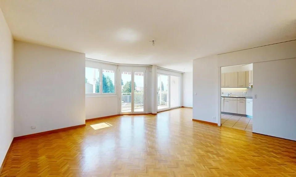 Prilly | Helle 4,5-Zimmer-Wohnung mit großem Potenzial