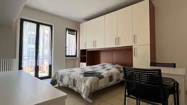 Einzimmerwohnung eingerichtet in Giubiasco mit gutem Ertrag