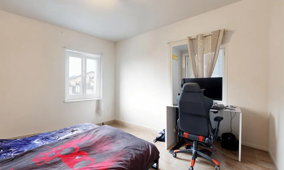 Charmantes 3.5-Zimmer-Wohnung mit großem Garten im Zentrum von Riddes