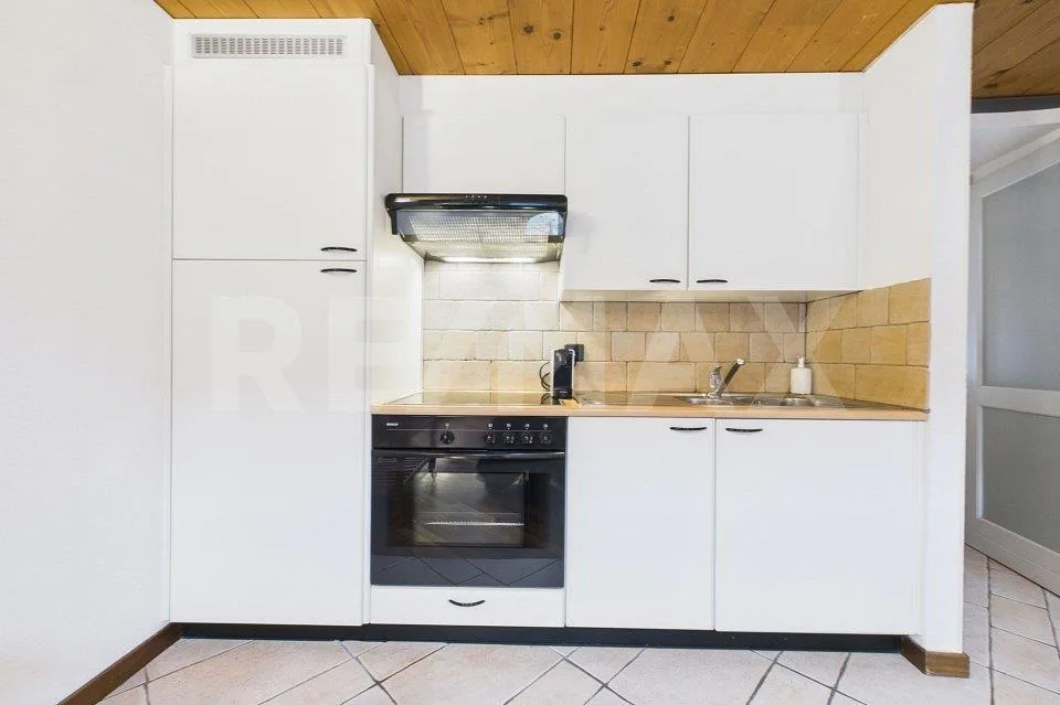 Appartamento arredato di 1½ locali con soppalco e vista sul Lago di... – foto 6 di 13