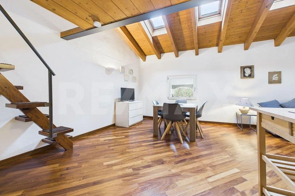 Appartamento arredato di 1½ locali con soppalco e vista sul Lago di...