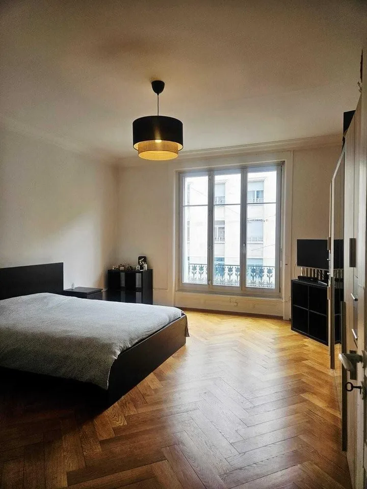 Einzigartige Gelegenheit! Geräumige Wohnung im Zentrum von Lausanne!