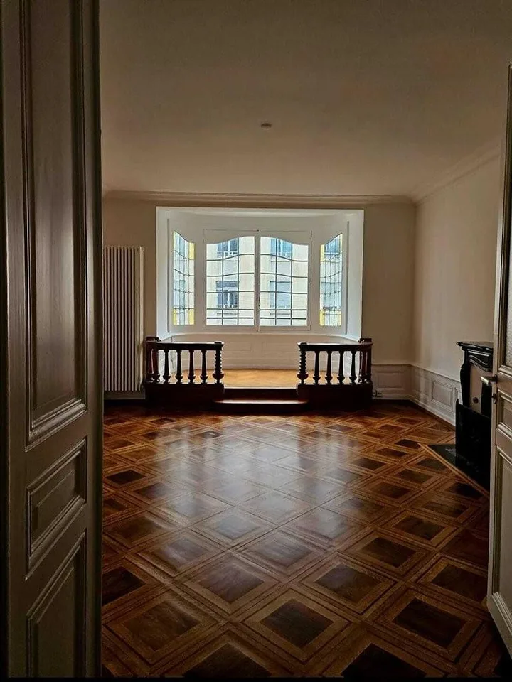Einzigartige Gelegenheit! Geräumige Wohnung im Zentrum von Lausanne!