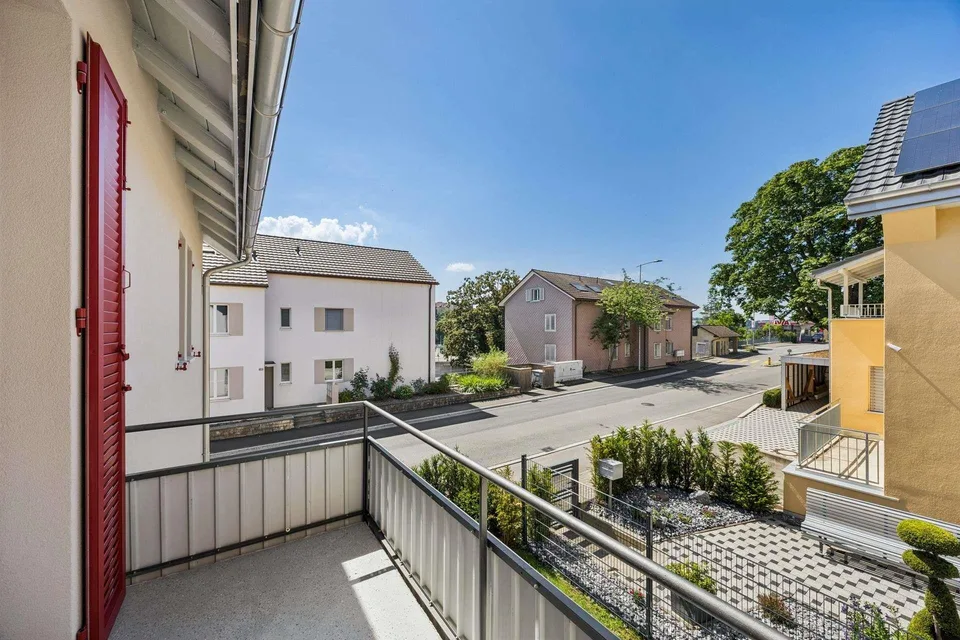 Appartamento di 4 locali appena ristrutturato con ampia terrazza sul tetto