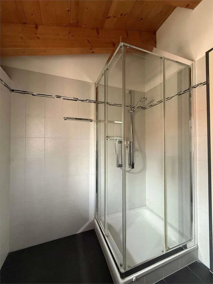 Moderne 4,5-Zimmer-Wohnung im Grünen in Cadro – Foto 12 von 13