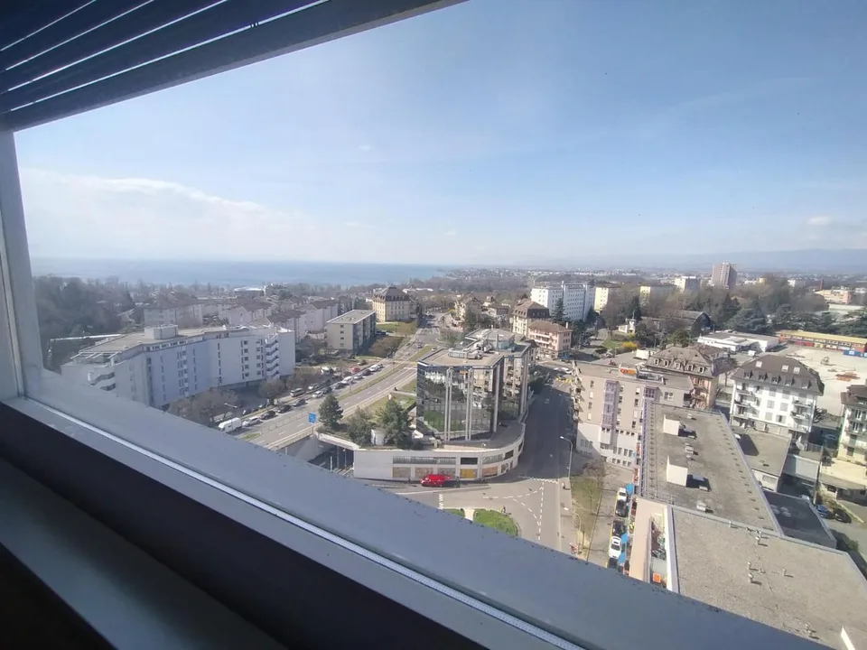 Au centre de Malley splendide appartement renové avec balcon et vue