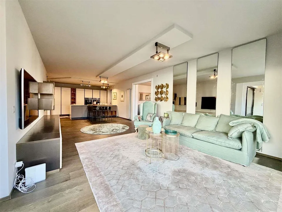 Wohnung 3.5 Zimmer mit Seeblick zur Miete in Porza (Lugano)