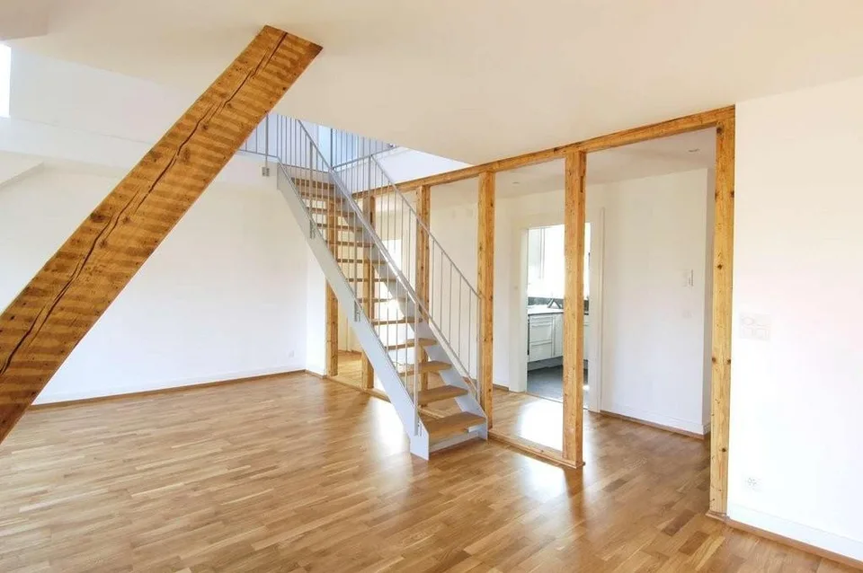 Grosszügige Maisonette Wohnung mit Charakter und Gartenidylle
