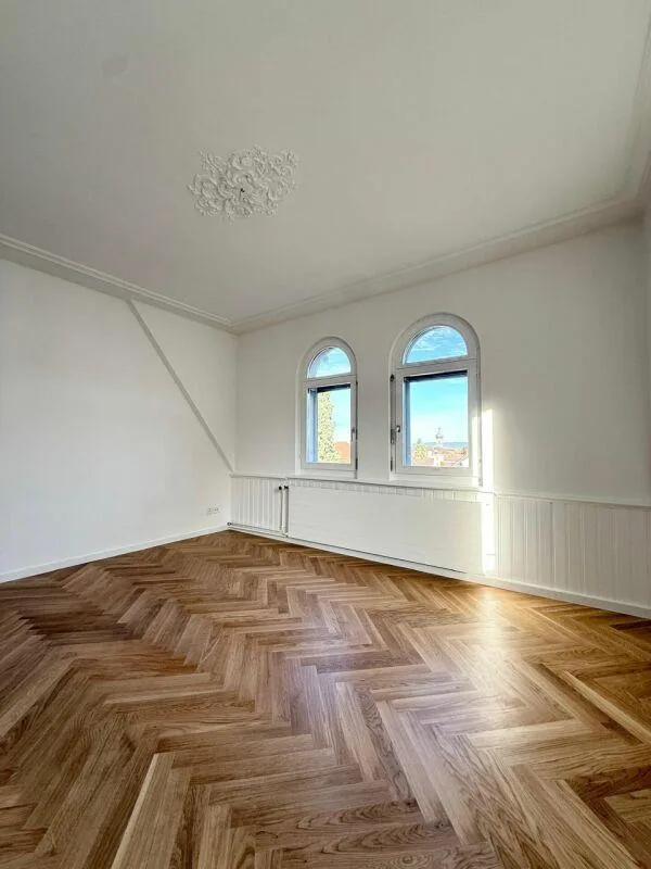 Grosszügige 4 Zimmer-Wohnung