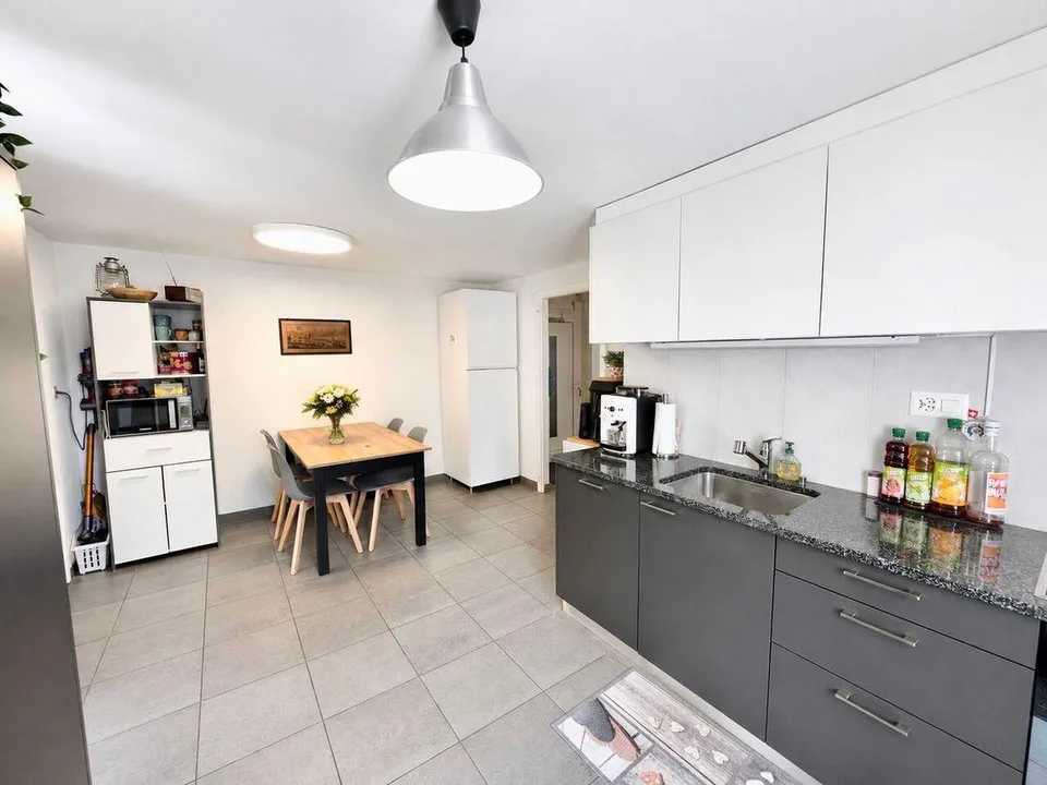 APPARTEMENT DE CHARME MIT GERÄUMIGER PANORAMATERRASSE – Foto 6 von 12