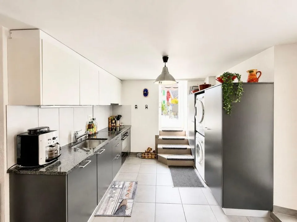 APPARTEMENT DE CHARME MIT GERÄUMIGER PANORAMATERRASSE – Foto 7 von 12
