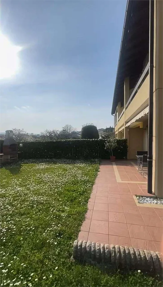 Morbio Inferiore - Villa avec jardin, luminosité et intimité
