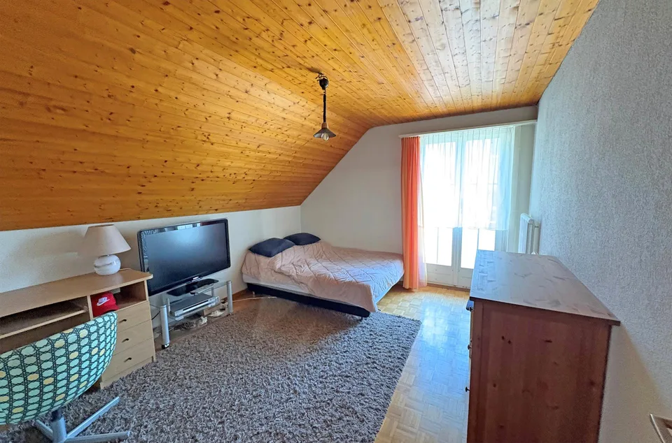 Wohnhaus mit zwei Wohnungen in Münchenwiler... – Foto 8 von 14